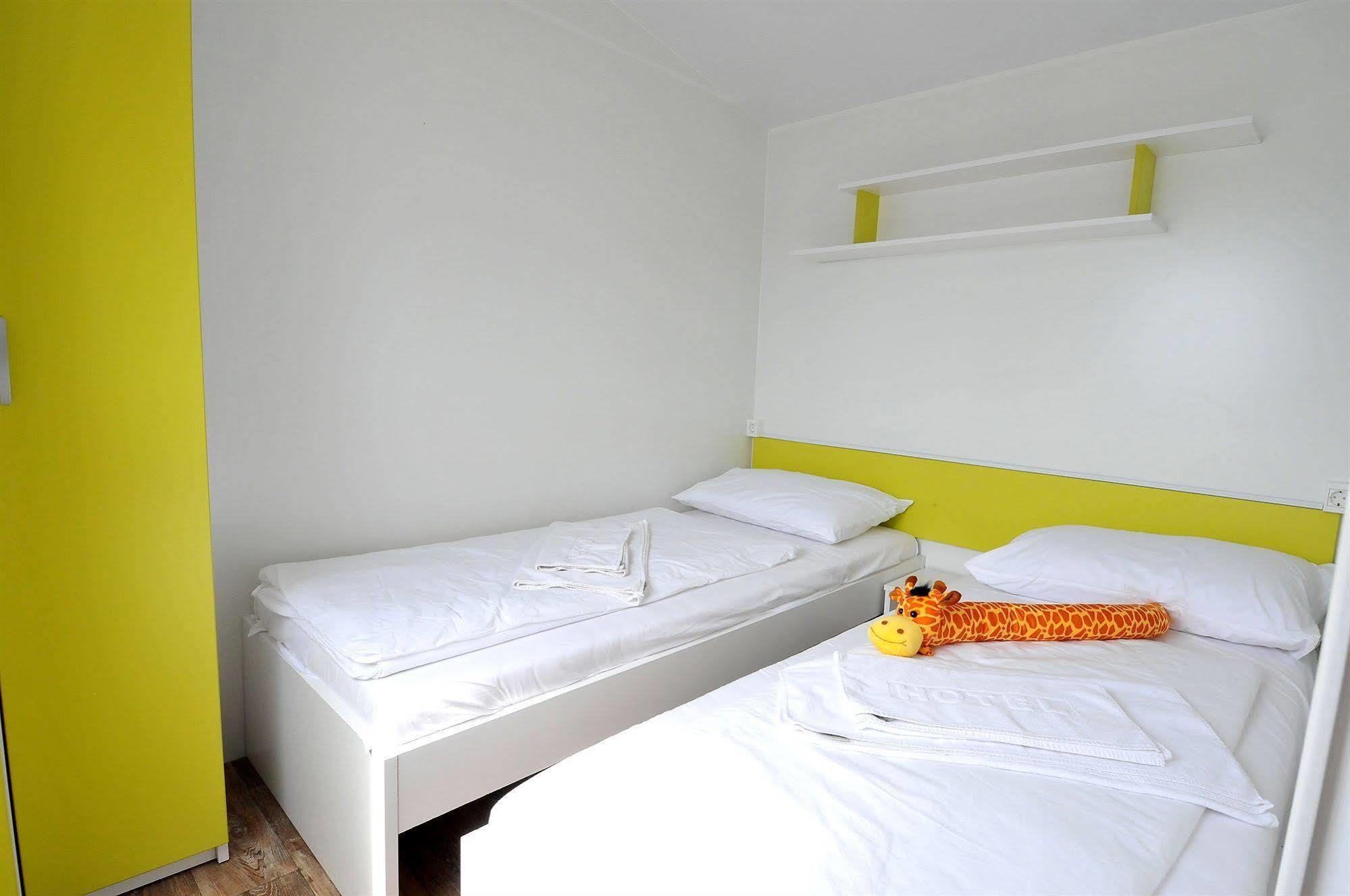 Mobile Homes Basko Polje Campground Baška Voda المظهر الخارجي الصورة